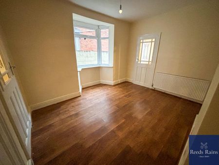 3 bedroom terraced house to rent - Photo 3