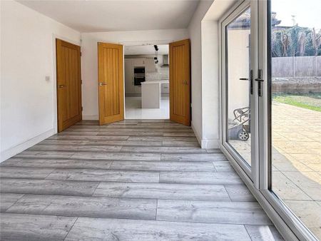 3 bedroom bungalow to rent - Photo 2