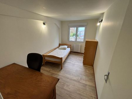 Appartement à louer - REIMS- COURLANCY- SACRE COEUR- - Photo 3