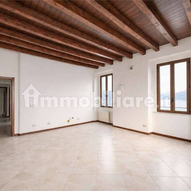 Trilocale via Poli, 6, Centro, Arona - Foto 1