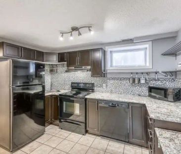 Fantastic Legal Suite in the Desirable Community of Erlton! | 49 25... - Photo 1