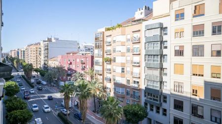 Avenida de Peris y Valero, Valencia, Valencian Community 46006 - Photo 2