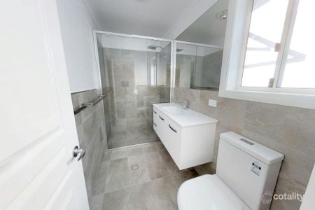 Close to North Orange Shopping Centre - Photo 4