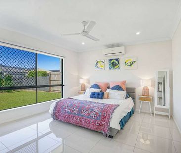 Stunning Large Executive Home on Quiet Corner - Photo 6