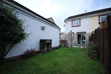 2 bedroom semi-detached house to rent - Photo 5