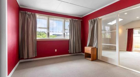 Family Haven: Sunny, Spacious & Superbly Locat... - Photo 5