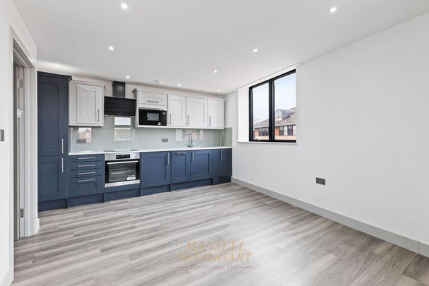 High Street, Horley, RH6 - Photo 1