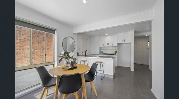 Unit 2/11 Little Clyde Street, Soldiers Hill - Photo 1