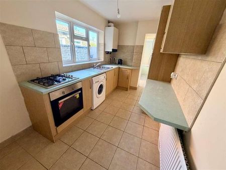 Grove Road, Stockingford, CV10 - Photo 2
