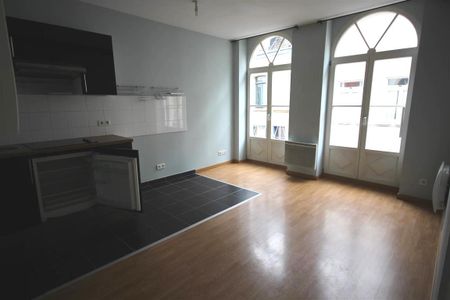 À LOUER – T2 de 40 m², Rue Sainte-Catherine, Vieux-Lille réf 17-001 - Photo 5