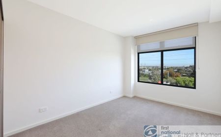 Modern 2 Bedroom - Photo 2