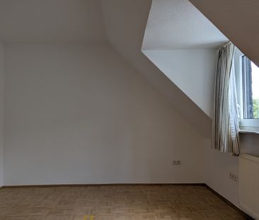 Ein Aufstieg, der sich lohnt! *** Saniertes Apartment + Zusatzzimme... - Photo 1