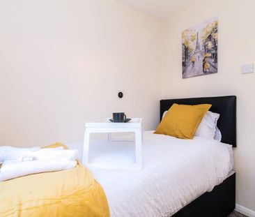 3 Bed Semi-Detached House, Perchfoot Close, CV1 - Photo 5