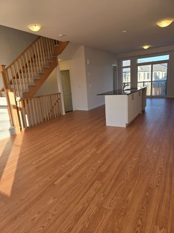 For Lease - 484 Provident Way, Hamilton, Ontario - Photo 2