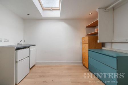 Studio to rent - Photo 5