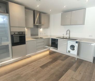 2 bedroom flat to rent - Photo 3