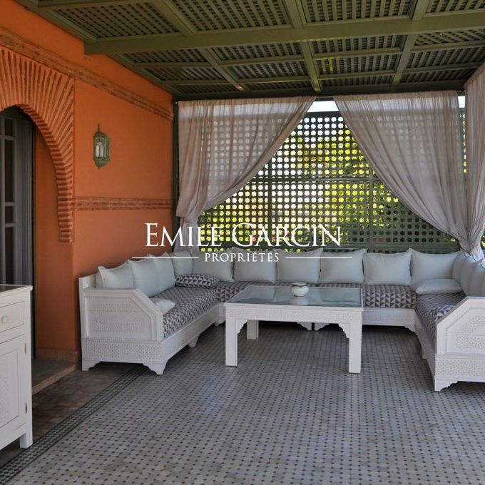 Maison au coeur d'un jardin luxuriant dans la Palmeraie de Marrakech - Photo 1