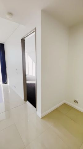 4 Finch Dr, Sydney - Photo 4