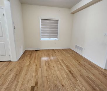 For Lease - 263 Fleetwood Drive, Oshawa, Ontario - Photo 5