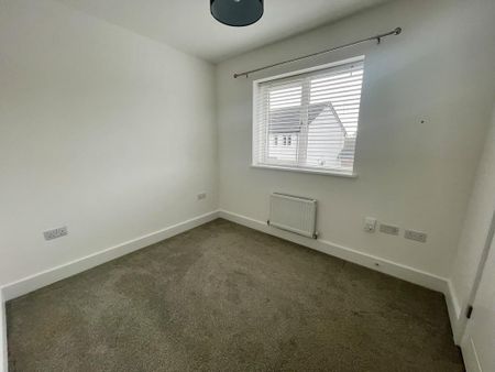 3 bedroom semi-detached house to rent - Photo 5