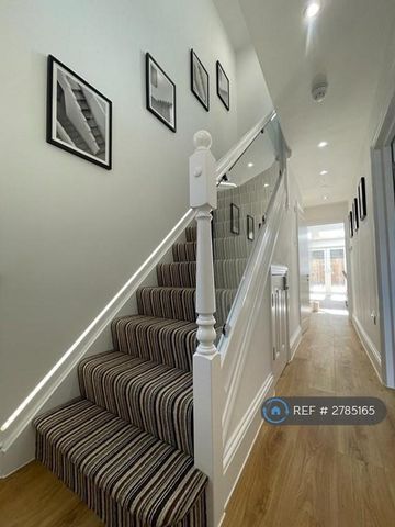 1 bedroom in a house share to rent - Photo 5