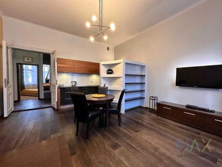 Przytulne mieszkanie 2 pokojowe w samym Centrum - Photo 2