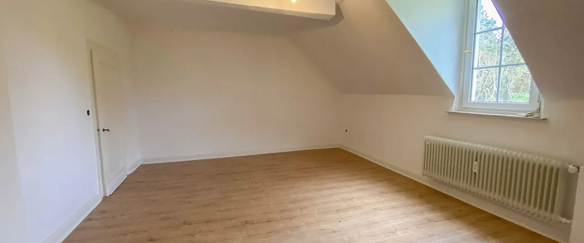 Wohnen zur Miete in einer Burg? 4-Zimmer Wohnung in der Burg Volperhausen! - Foto 1