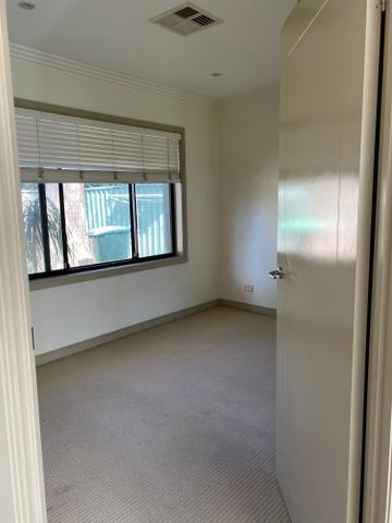 Caringbah - Photo 3
