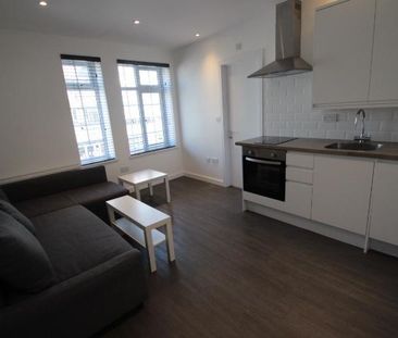 Studio to rent - Photo 2