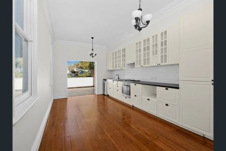 Charming 3-Bedroom Home in the Heart of Crows Nest - Photo 3