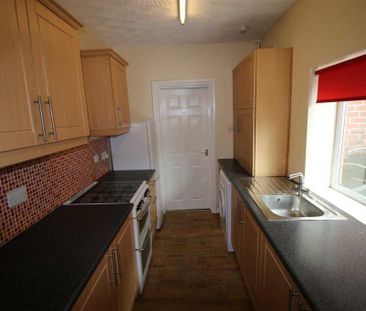 2 bedroom terraced house to rent - Photo 5