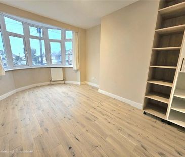 6 bedroom semi-detached house to rent - Photo 2