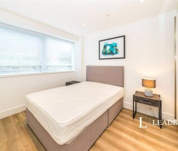 studio to rent Wood Street, East Grinstead, West Sussex, RH19 - Photo 4