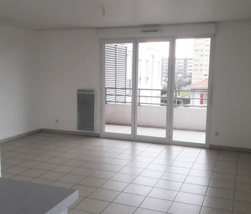 location Appartement T3 DE 70.73m² À ST PRIEST - Photo 4