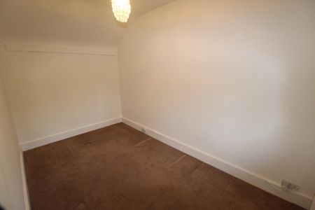 2 bedroom House To Let Total Size: 646 SQ FT - Photo 3