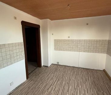 Renovierte 75 qm DG-Wohnung mit Gartenanteil & Garage - Photo 4