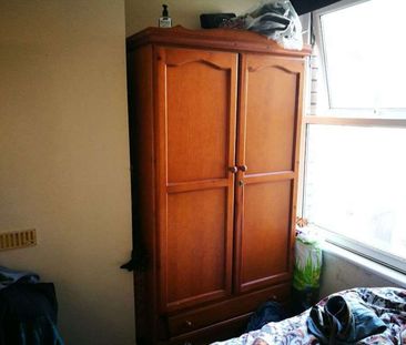 West View Road Room 2 - Photo 4
