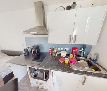 Studio to rent - Photo 3