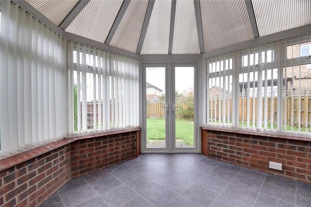 4 bedroom detached house to rent - Photo 1