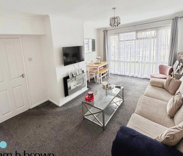 Longfields - Photo 1