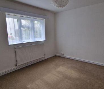 2 bedroom maisonette to rent - Photo 2