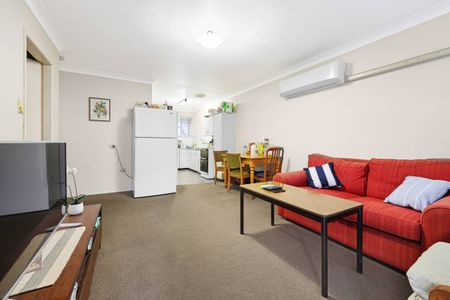 Two Bedroom Unit in South Tamworth - Photo 2