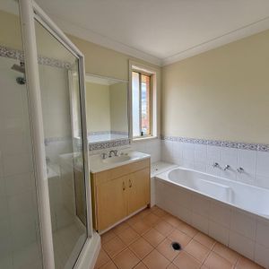 Four Bedroom Family Home in Great Location!! - Photo 2