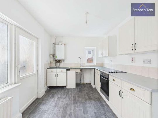Clinton Avenue, Blackpool, FY1 - Photo 1