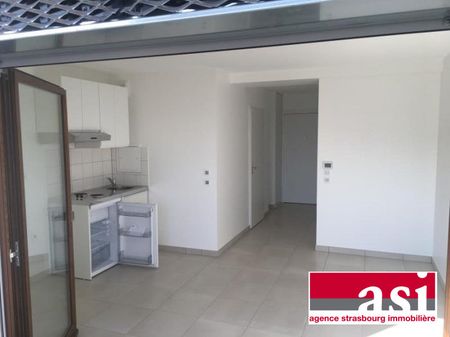 Studio récent avec balcon - Photo 2