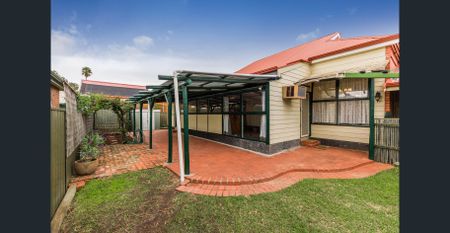 1910 Character Home in a Fantastic Location - Photo 2