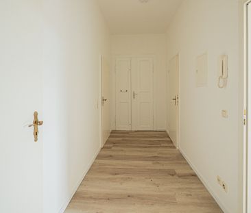 Frisch renoviert und neuer Designboden im Altbau in zentrumsnaher L... - Photo 2