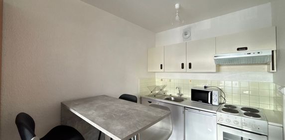 Location Appartement 1 pièce 28m² - Photo 2