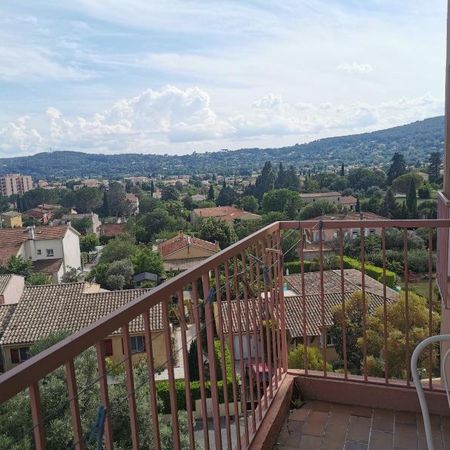Location Appartement 3 pièces 55m² DRAGUIGNAN 83300 - Photo 4