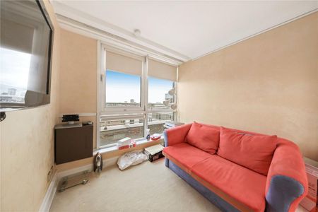 3 bedroom flat in St John's Wood - Photo 4